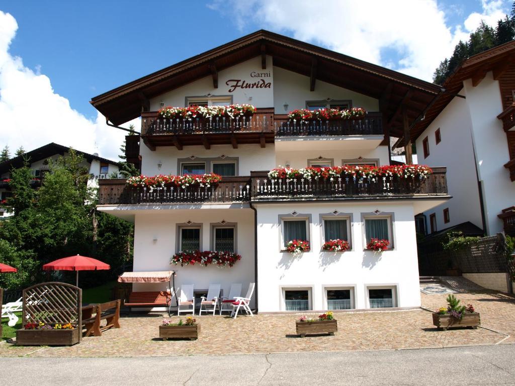 Garni Flurida Bed & Breakfast Selva di Val Gardena Exterior photo